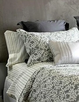 coussins decoratifs lit